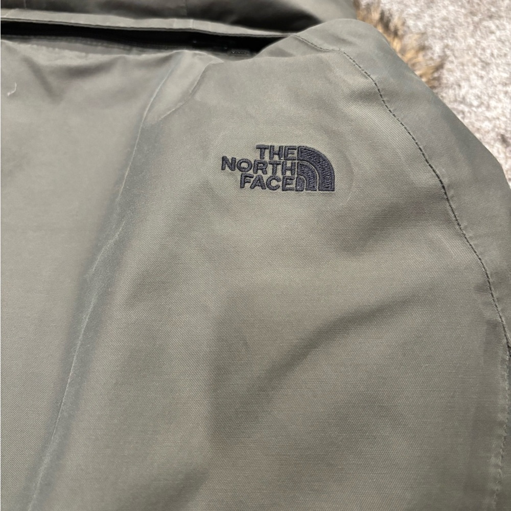 The North Face Women's Olive Green Ski Jacket - Picture 4 of 5